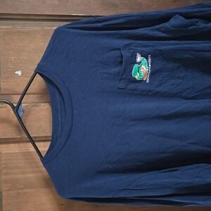 Vineyard vines tee